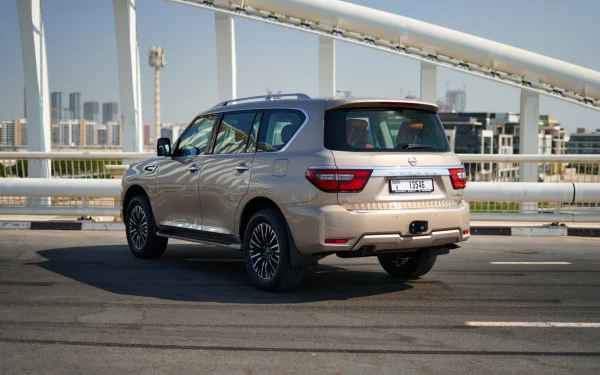 Beige Nissan Patrol Platinum V6 Photo 2