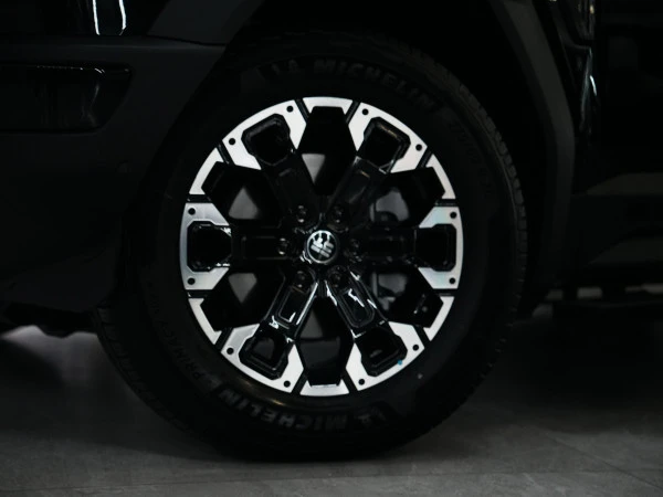 Black Jetour G700 Photo 2