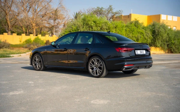 Black Audi A4 Photo 3