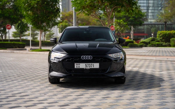 Черный Audi A3 Photo 3