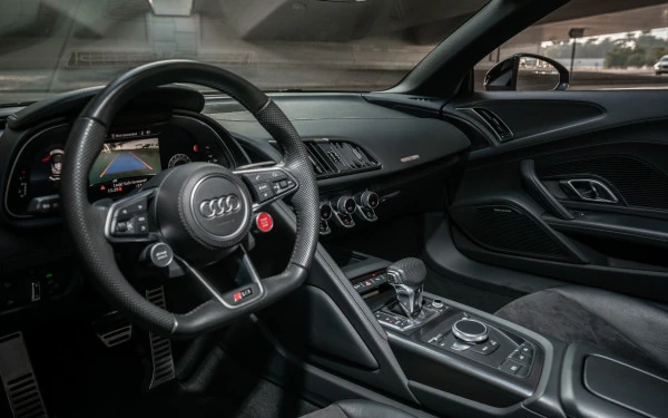 Черный Audi R8 V10 Spyder Photo 7