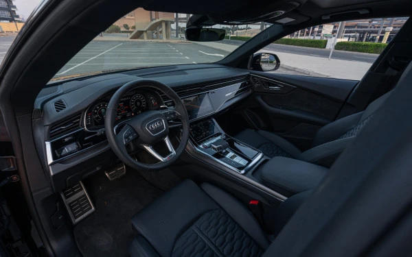 Черный Audi RSQ8 Photo 5