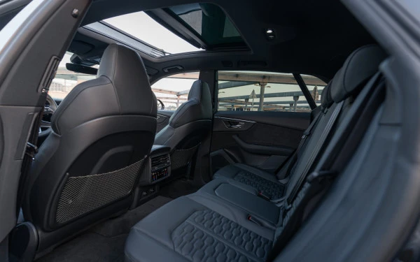 Черный Audi RSQ8 Photo 7