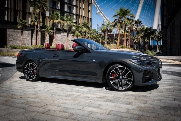 Dark Grey BMW 430i cabrio Photo 2