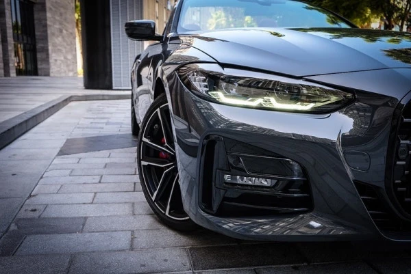 Dark Grey BMW 430i cabrio Photo 4