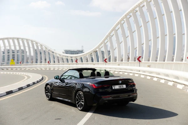 Black BMW 430i cabrio Photo 3