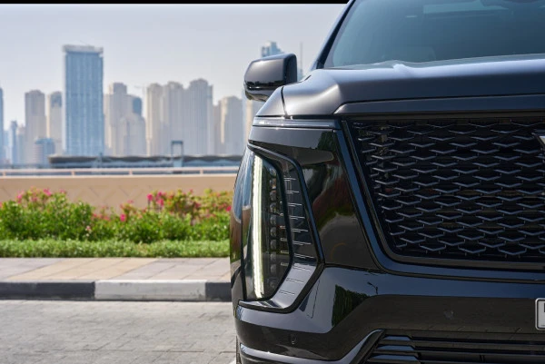 Black Cadillac Escalade Photo 2