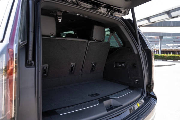 Черный Cadillac Escalade Photo 4