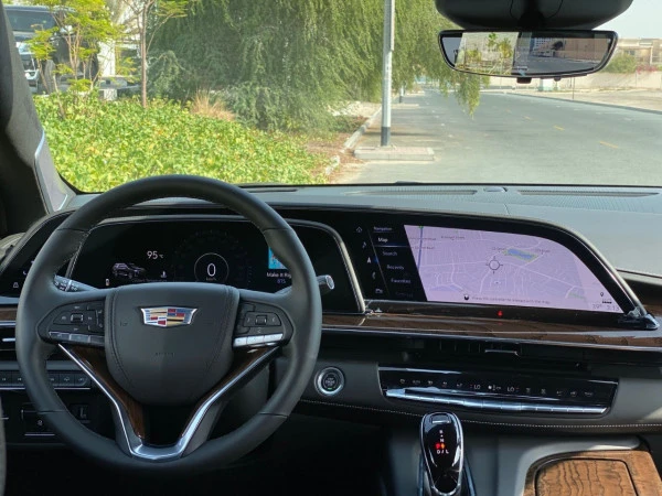 Черный Cadillac Escalade Photo 3
