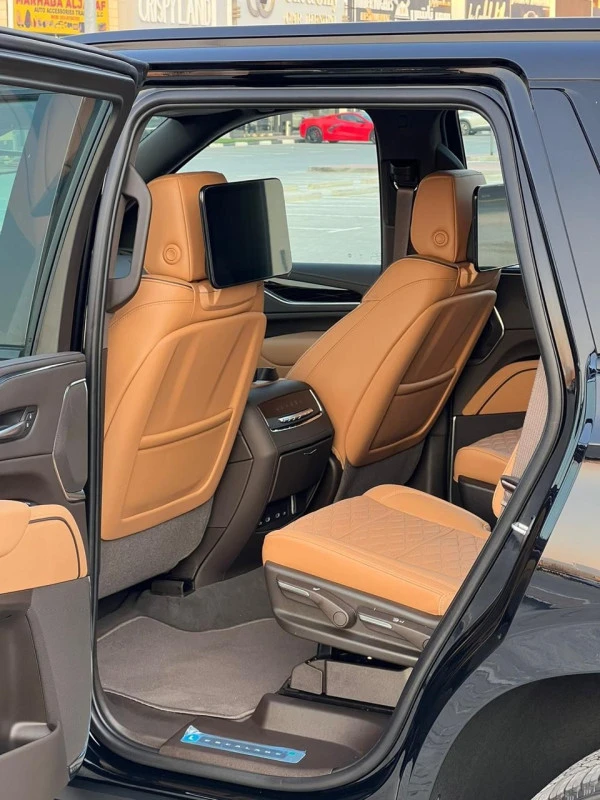 Черный Cadillac Escalade Photo 3