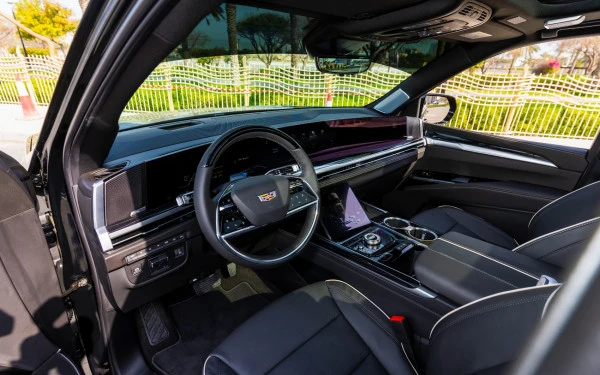 Черный Cadillac Escalade Photo 6
