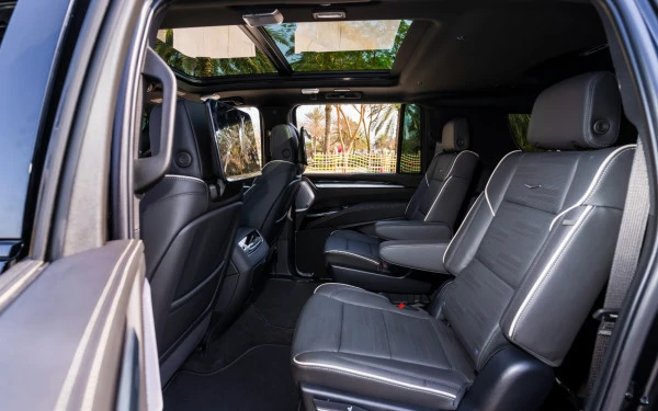 Черный Cadillac Escalade Photo 7
