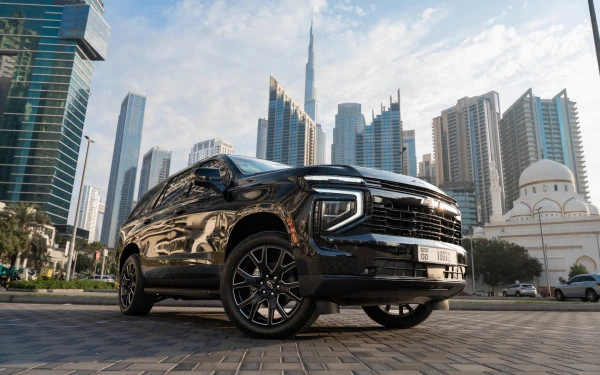 Black Chevrolet Tahoe RST Photo 4