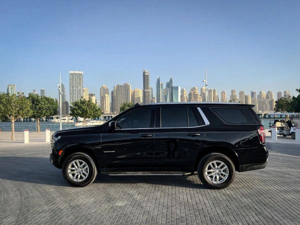 Black Chevrolet Tahoe Photo 2