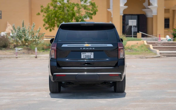 Black Chevrolet Tahoe Photo 4