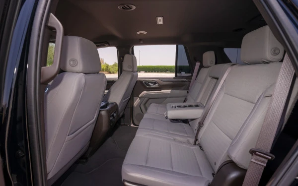 Black Chevrolet Tahoe Photo 8