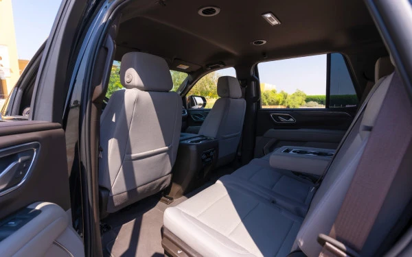 Black Chevrolet Tahoe Photo 5