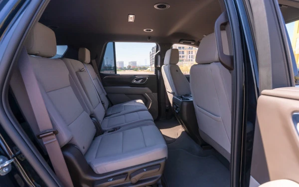 Black Chevrolet Tahoe Photo 6