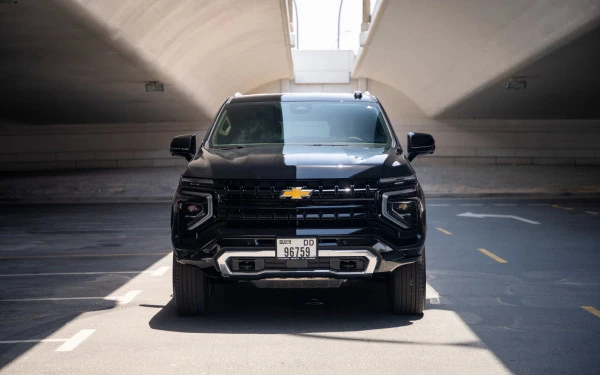 Black Chevrolet Tahoe Photo 3