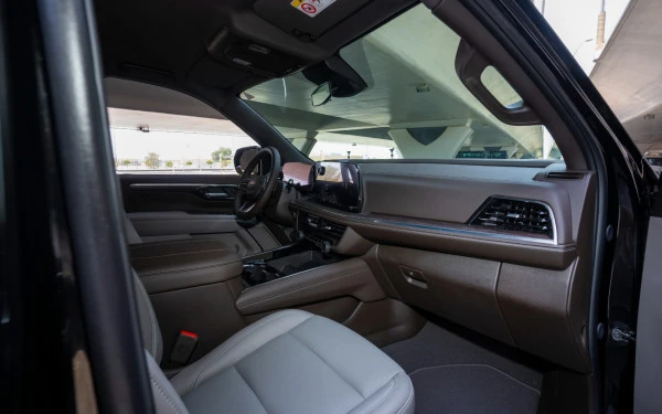 Black Chevrolet Tahoe Photo 11