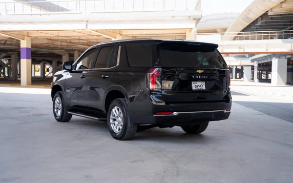 Black Chevrolet Tahoe Photo 3