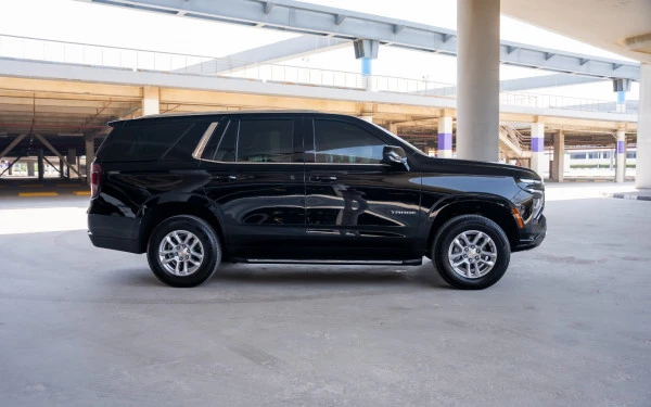 Black Chevrolet Tahoe Photo 7