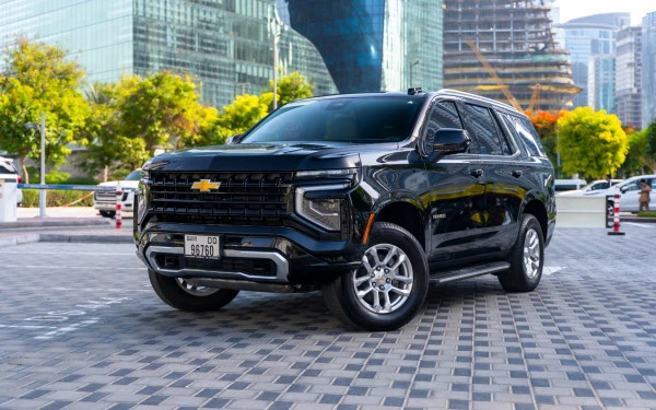Black Chevrolet Tahoe Photo 4