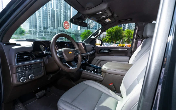 Black Chevrolet Tahoe Photo 8