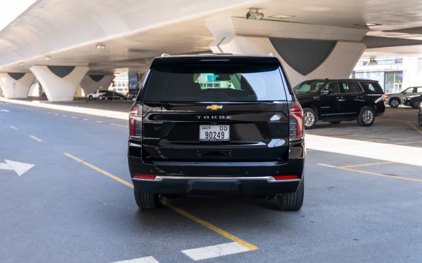 Black Chevrolet Tahoe Photo 2