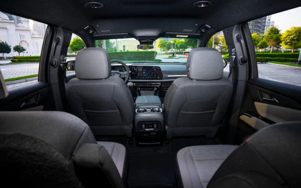 Черный Chevrolet Traverse Photo 14