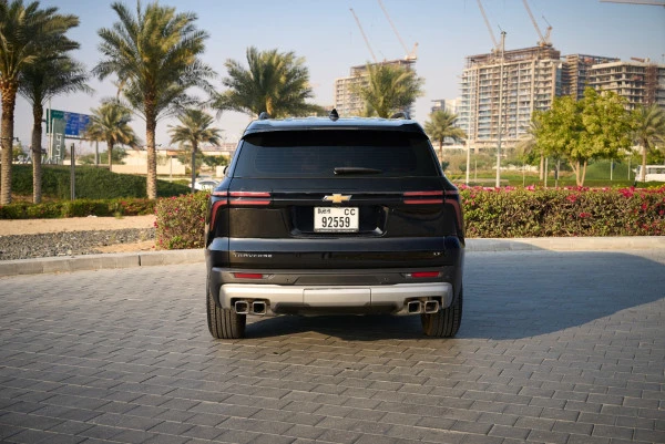 Черный Chevrolet Traverse Photo 4