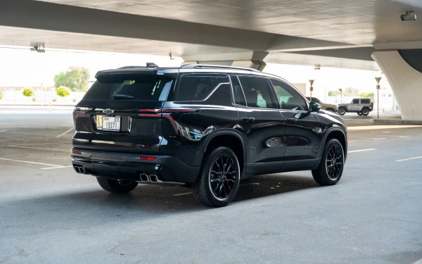 Черный Chevrolet Traverse Photo 4
