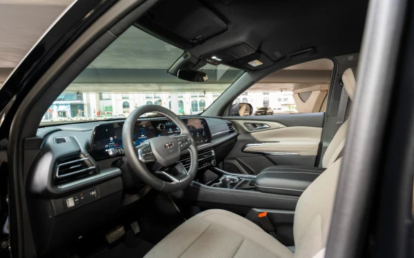 Черный Chevrolet Traverse Photo 10
