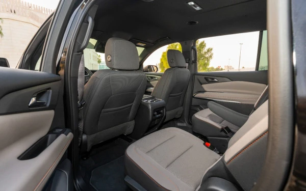 Черный Chevrolet Traverse Photo 8