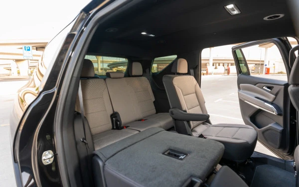 Черный Chevrolet Traverse Photo 9