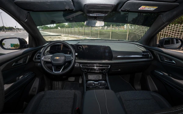 Black Chevrolet Traverse Photo 12