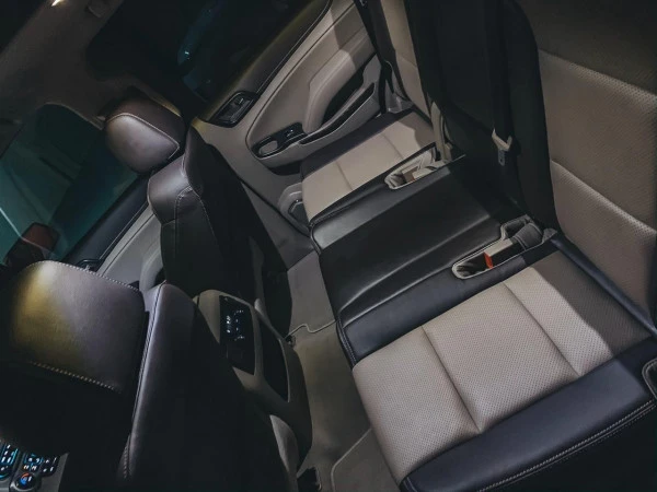 Черный GMC Yukon Photo 4