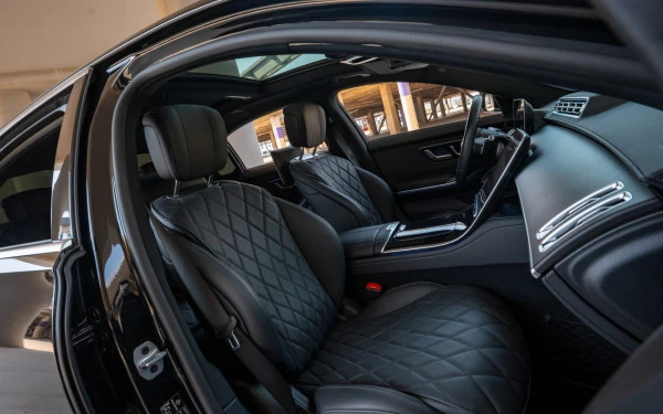 Black Hyundai Santa Fe Photo 22