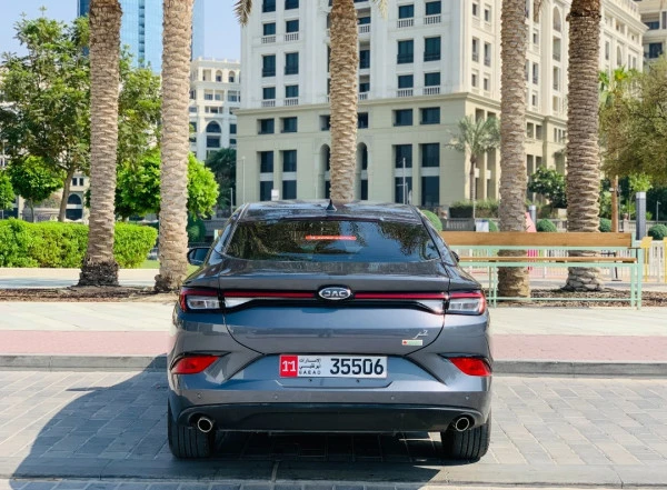 Black JAC J7 Photo 13