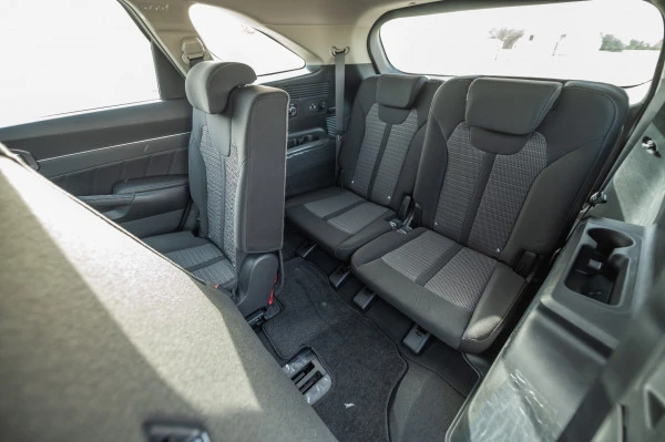 Black KIA Sorento Photo 11