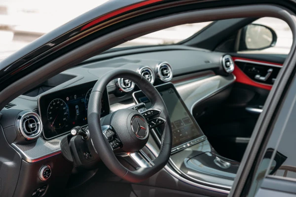 Черный Mercedes C200 Photo 3