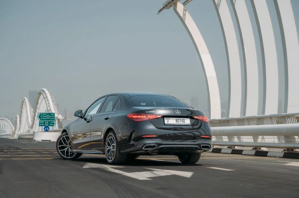 Черный Mercedes C200 Photo 3