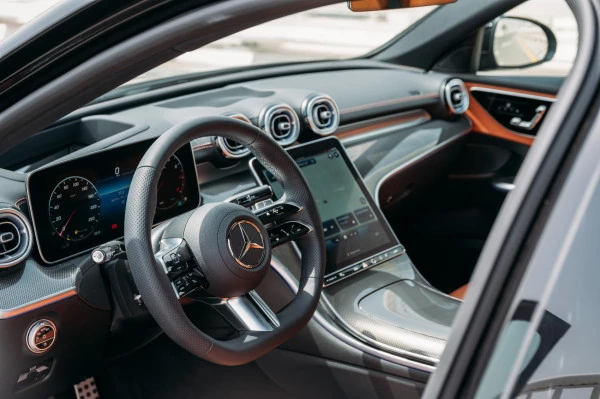 Черный Mercedes C200 Photo 4