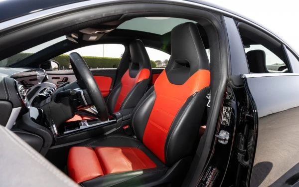 Black Mercedes CLA250 Photo 6