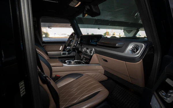 Черный Mercedes G63 AMG Photo 16