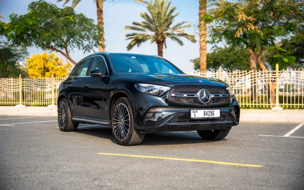 Black Mercedes GLC 200 SUV Photo 4