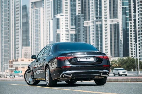 Black Mercedes Maybach S580 Photo 3