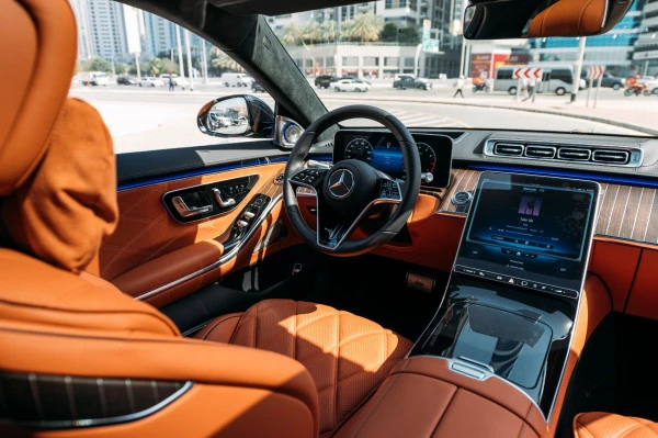 Black Mercedes Maybach S580 Photo 6