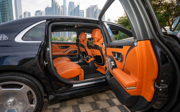 Black Mercedes Maybach S580 Photo 19