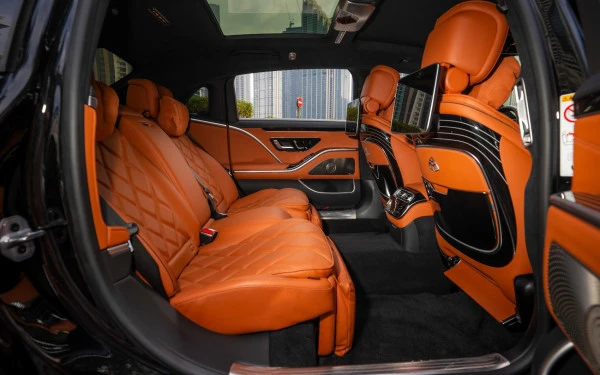 Black Mercedes Maybach S580 Photo 21